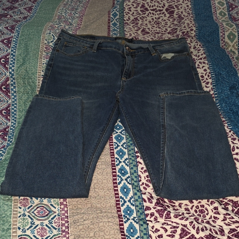 Lucky Brand Straight Leg Jeans